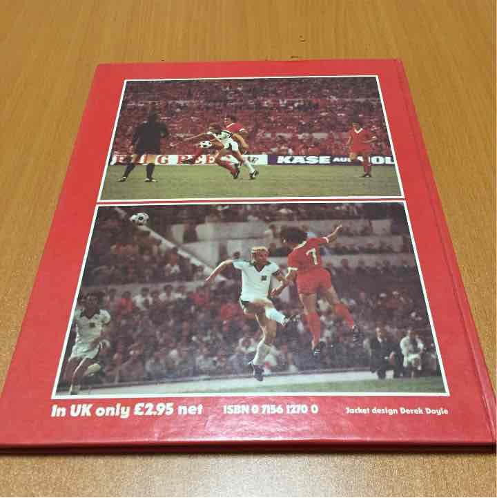 1982年にリバプールが優勝した時の記念本。