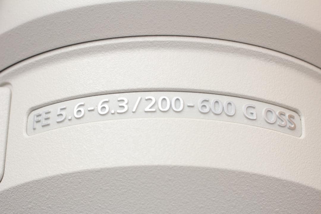 SONY FE 200-600mm F5.6-6.3 G OSSレンズ 新品同様