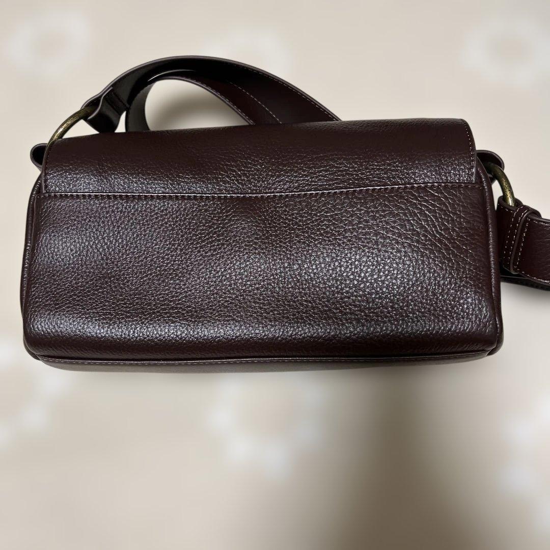 BEARDSLEY ビアズリー レザーボディバッグ ブラウン - メルカリ