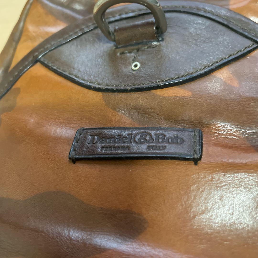 ダニエル&ボブ35周年モデル　ボディバッグピッポロディレザー中古　カモフラ