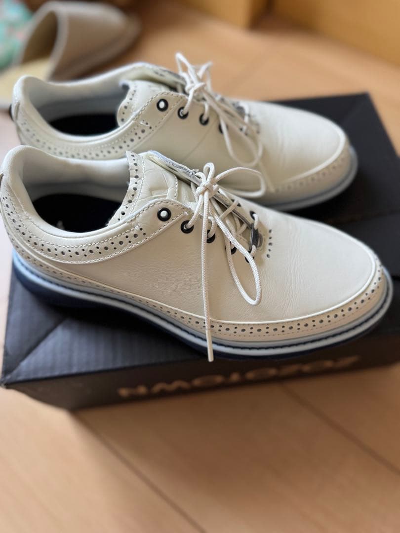 アディダス　ゴルフシューズ　mc80　23.5　スニーカー　白