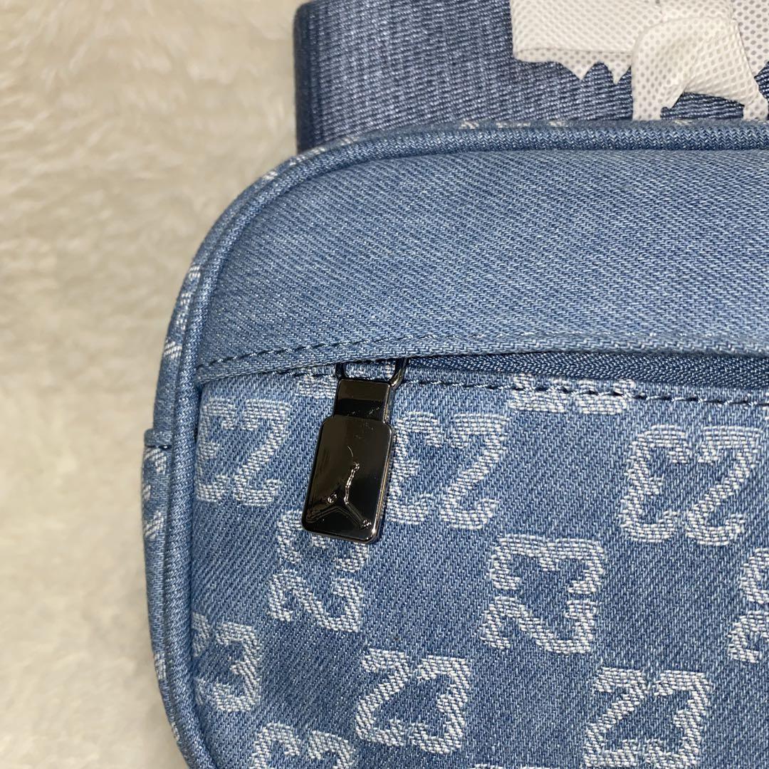 新品タグ付きJORDAN ジョーダン モノグラム カメラ バッグ