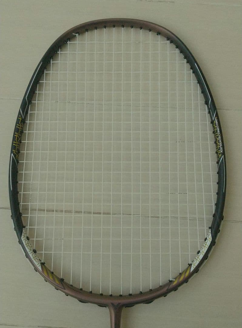 バドミントンラケット Victor スラスターKホーク