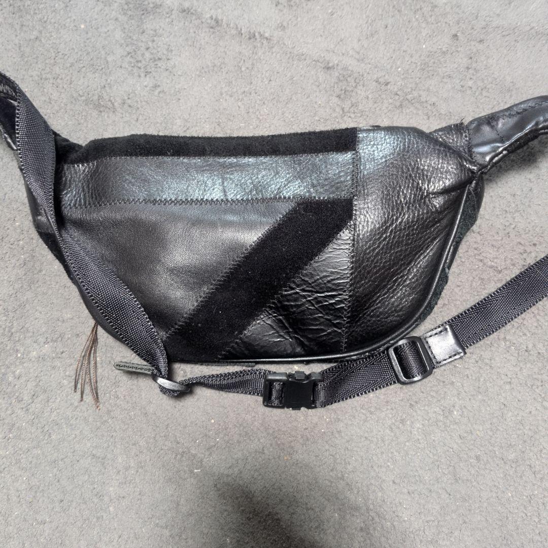 nada.ウエストバッグ　レザー