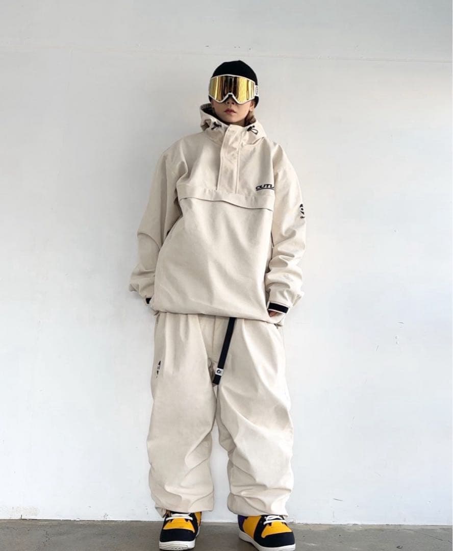 スノーボードウェア　outlax コーデュロイプルオーバーセットアップ