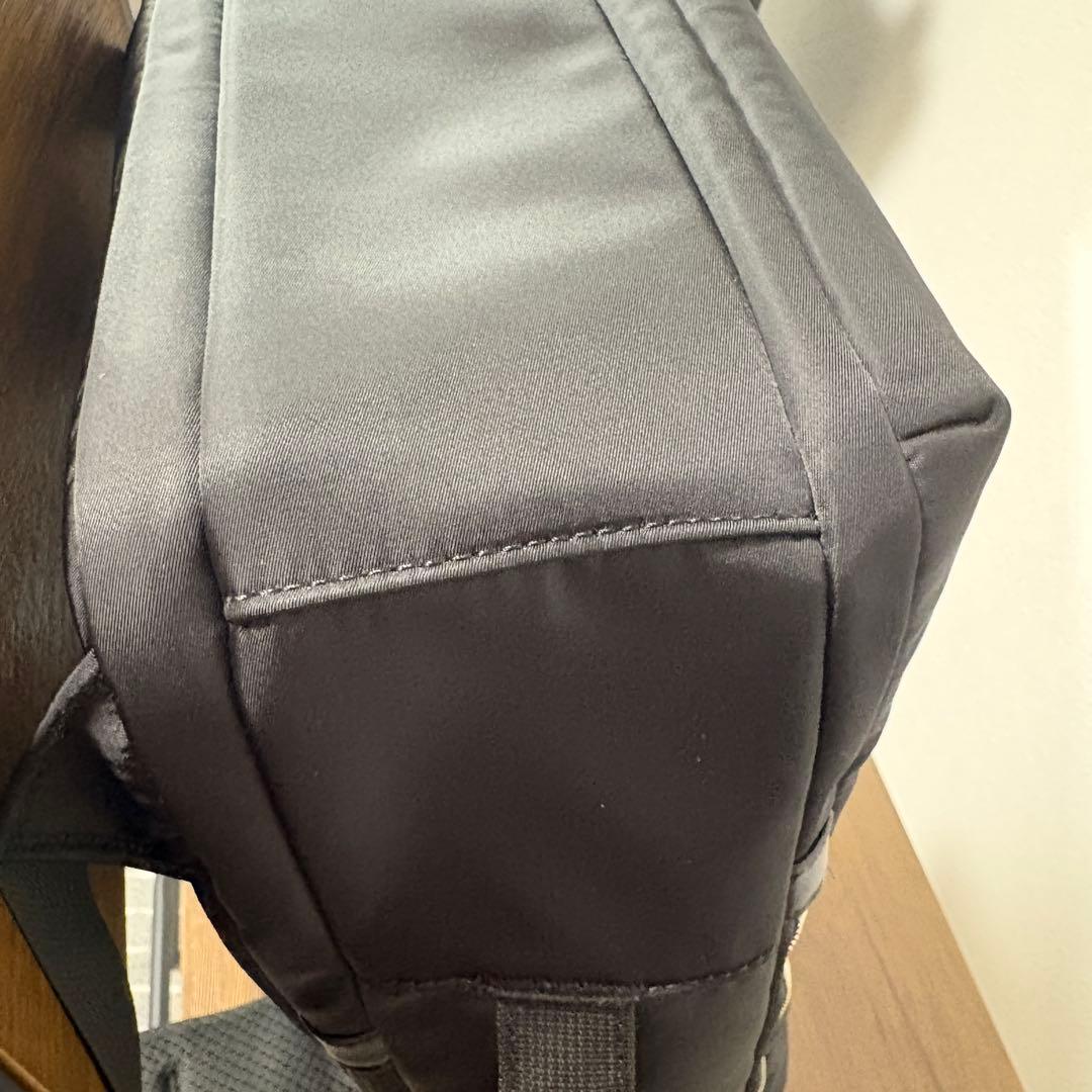 Evoon ビジネスリュックEmma 大容量 リュック 通勤 出張　レディース