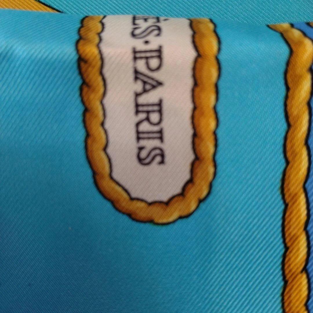 HERMÈS スカーフ 青緑色 金色装飾