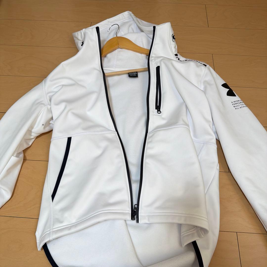(中古品)Under Armour STORM ホワイトジャケット M