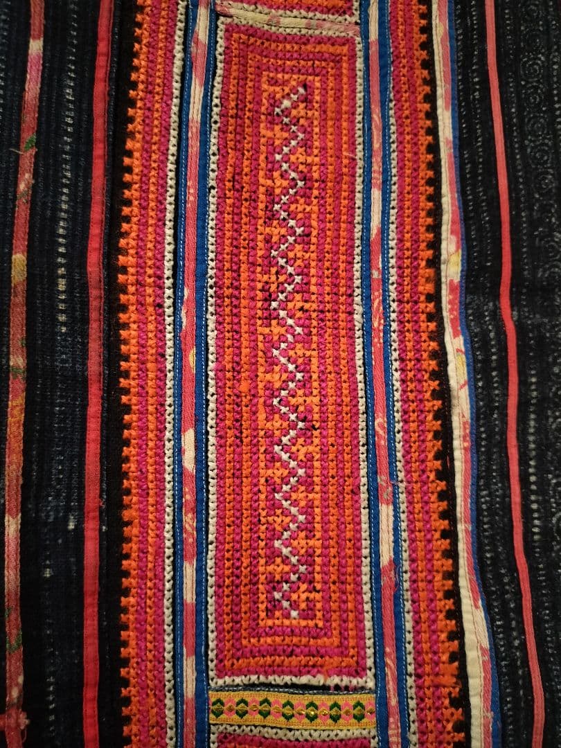 エスニック　オーバーオールミニワンピース　モン族衣類　古着　手刺繍　タイ製1