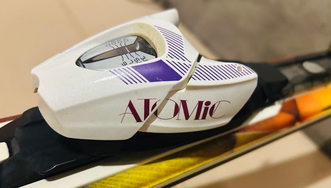 Atomic スキー板 マルチカラー ポール付き