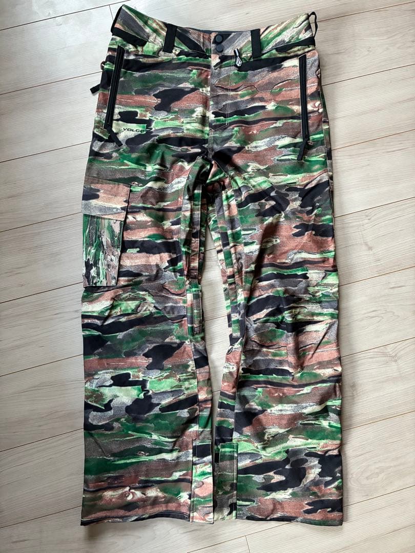 Volcom スキー・スノボーウェア　上下セット　USサイズM