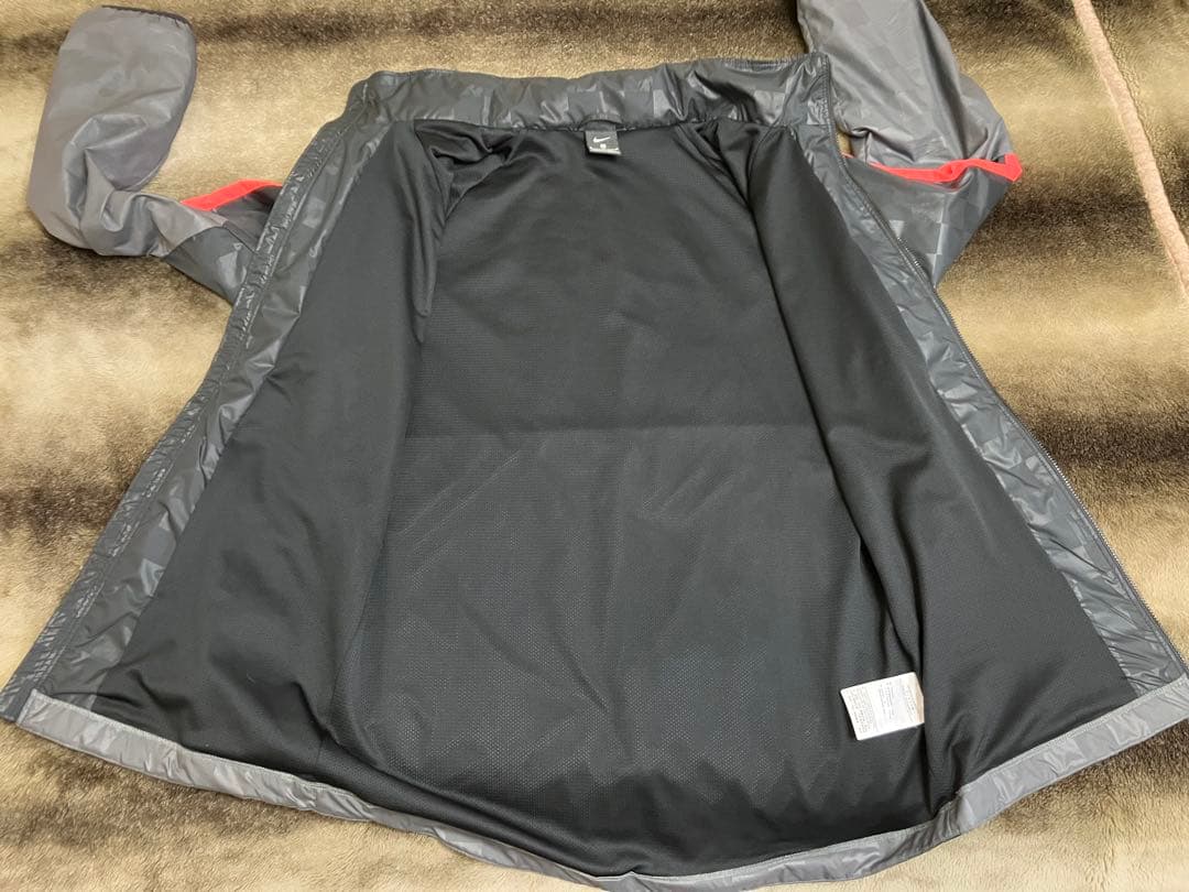 NIKE リバプール　ナイロンジャケット　Premier Liverpool