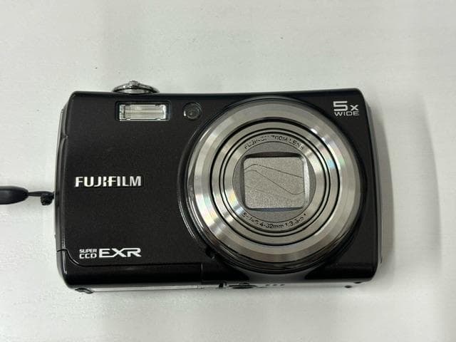 【通電確認済】FUJIFILM フジフィルム FinePix F200EXR