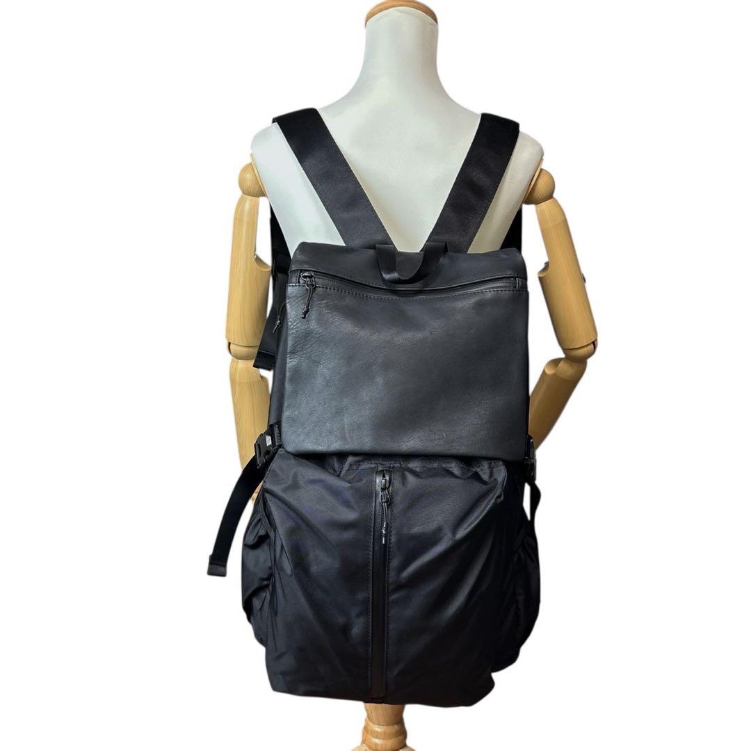 美品◎イアパピヨネ バーラップアウトフィッター A4可 リュック 巾着 男女 黒