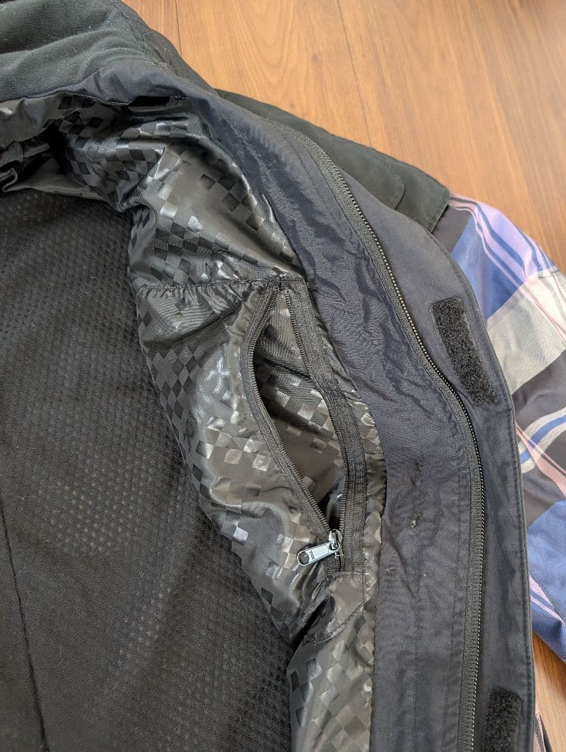 スノーボードウェア　 Sサイズ 　チェック