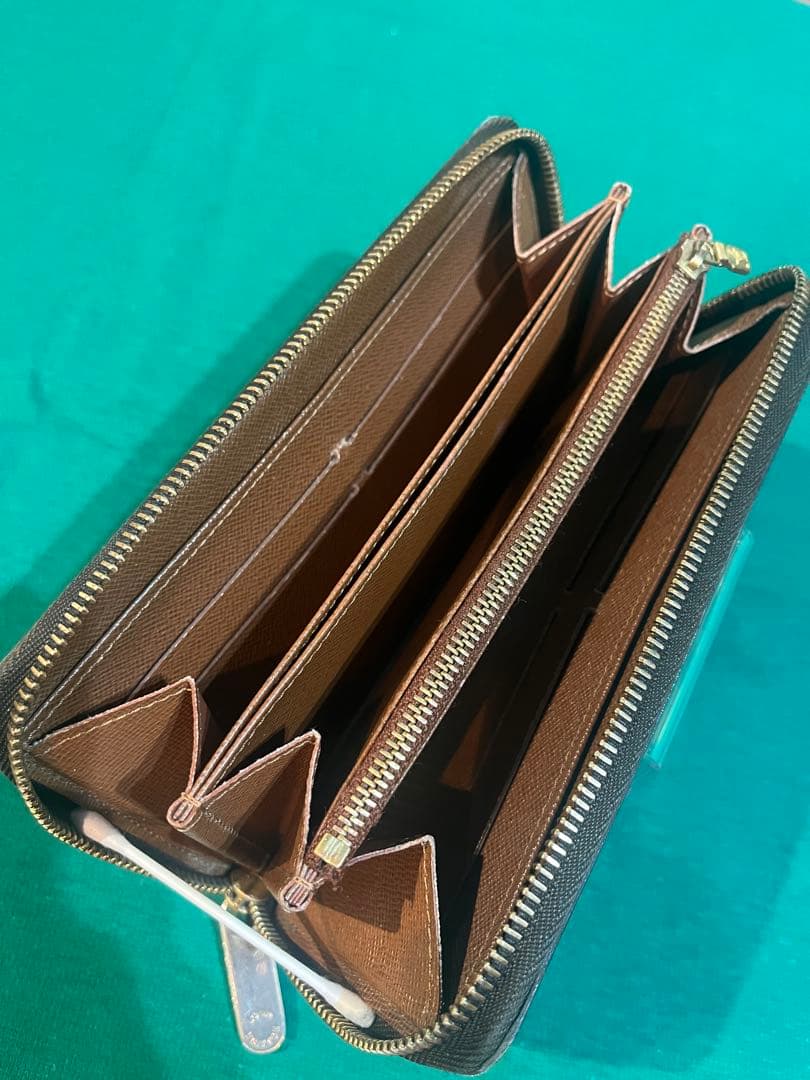 早い物勝ち！　 Louis Vuitton モノグラム ジッピーウォレット