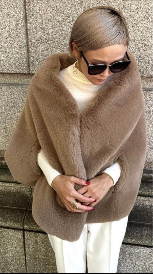 JENNE リッチボリュームファーケープベージュ【新品・未使用】