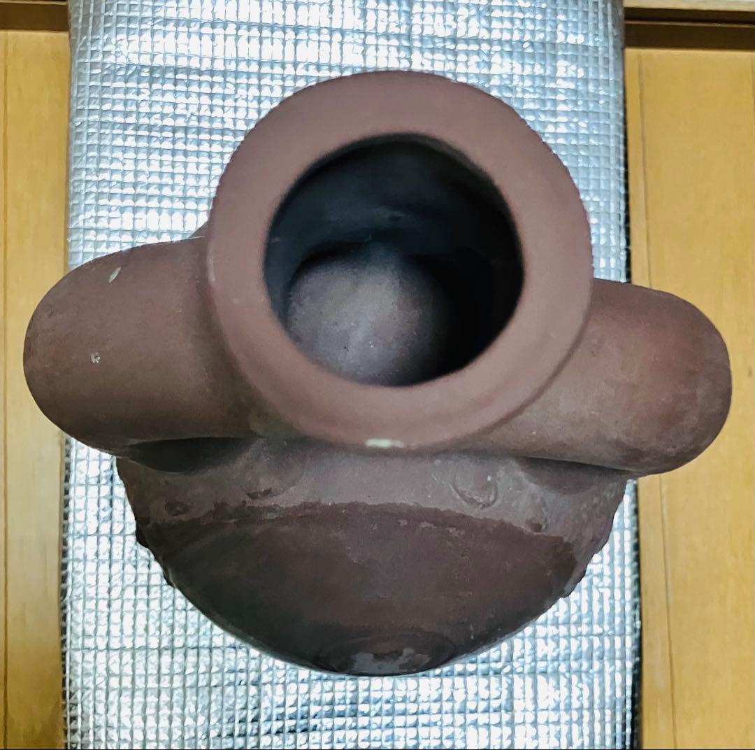 ペルー北海岸クピスニケ クントゥル・ワシ遺跡の墓に副葬されていた鐙形