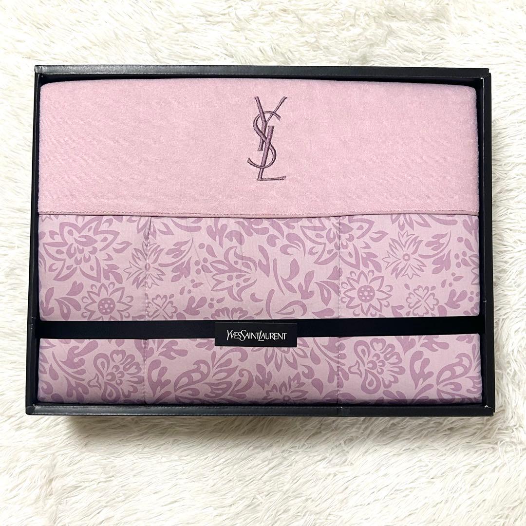 未使用】イヴサンローラン 肌掛けふとん - メルカリ