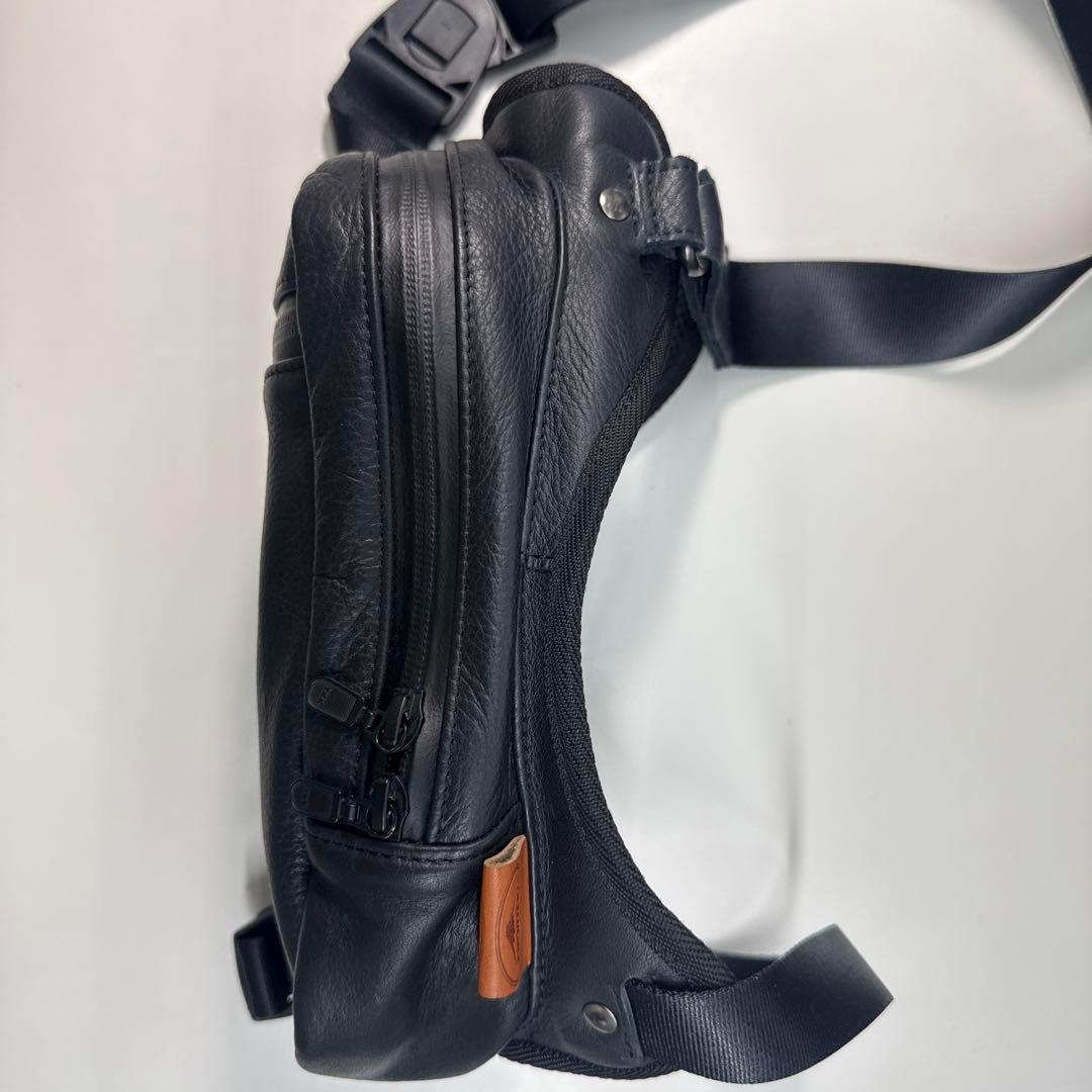 クシタニ　2ウェイレッグバッグ