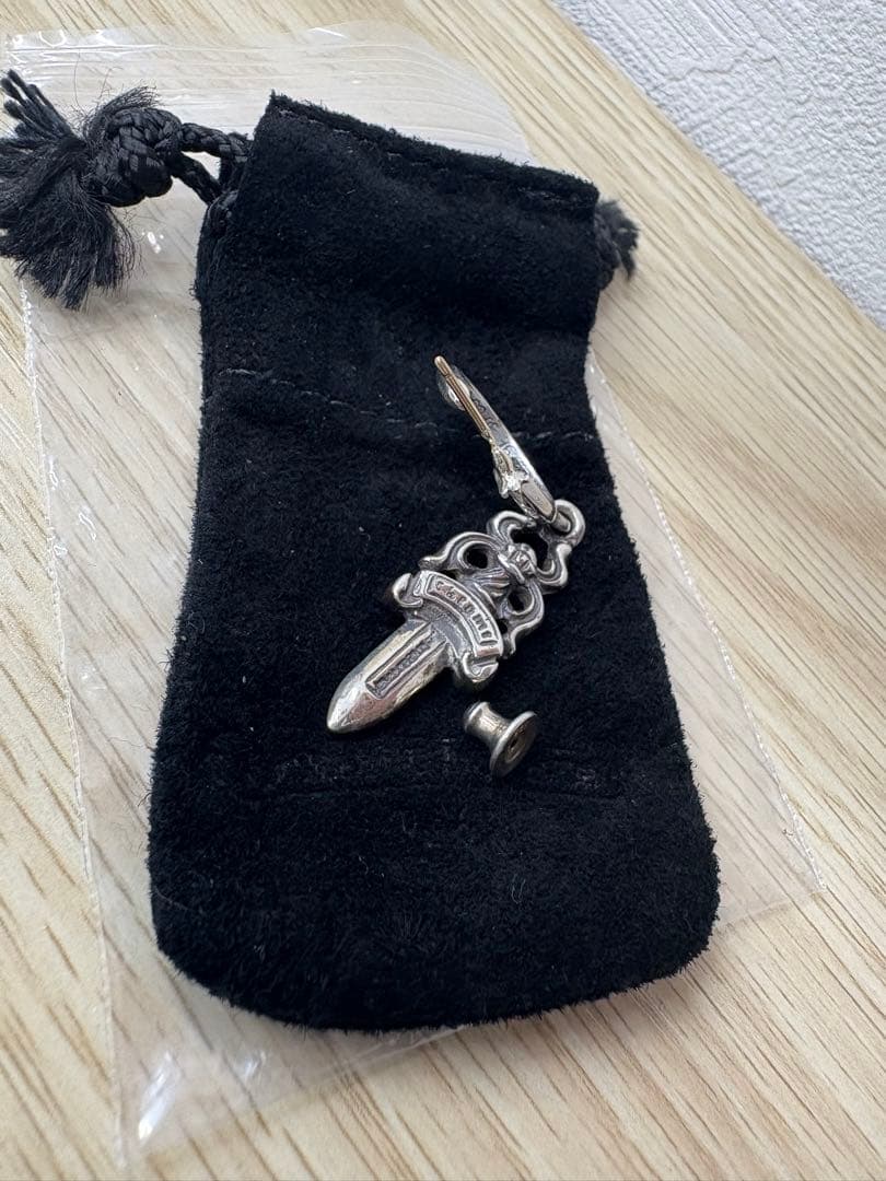 【早い者勝ち】【最終値下げ】クロムハーツ CHROMEHEARTダガーピアス