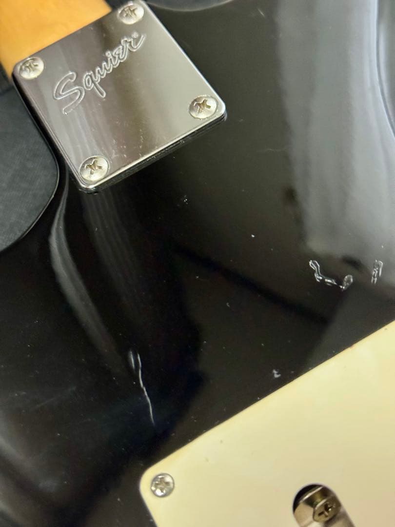 Squier by Fender スクワイヤーのストラト 黒色 メイプルネック