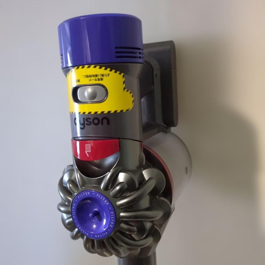 美品Dyson コードレス掃除機 スティック＆ハンディV7 SV11