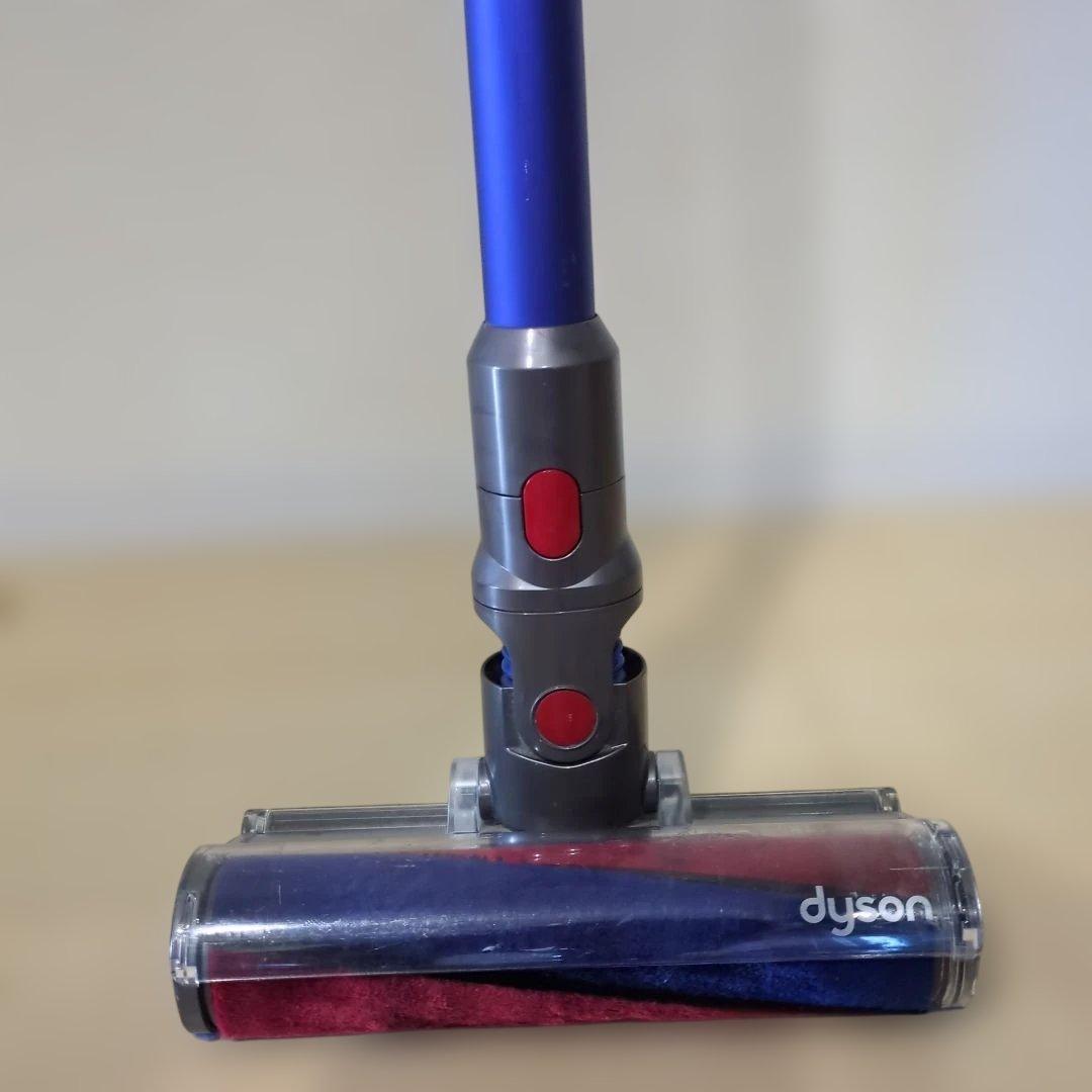 美品Dyson コードレス掃除機 スティック＆ハンディV7 SV11