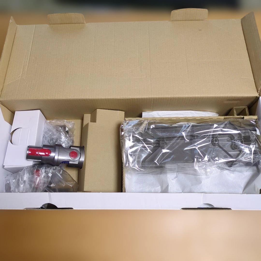 美品Dyson コードレス掃除機 スティック＆ハンディV7 SV11