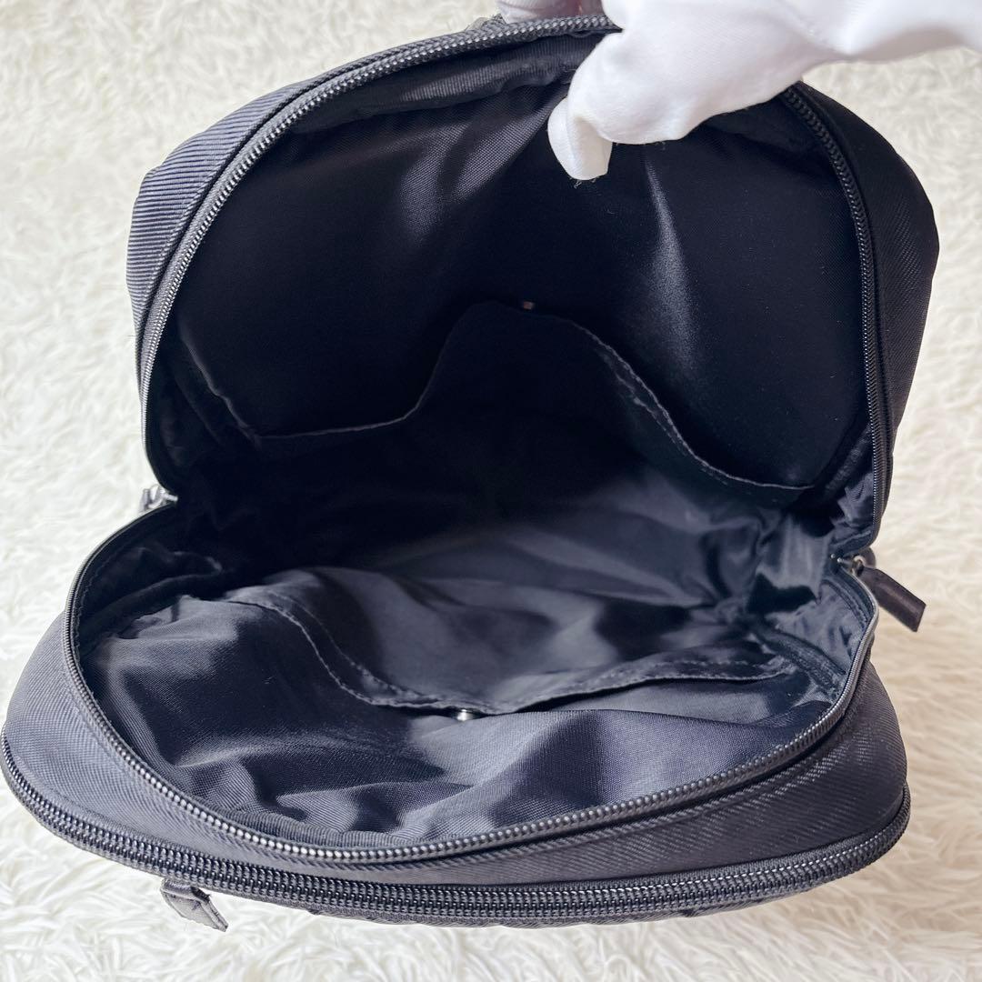 アルティザン&アーティスト リュック 多機能 マザーズバッグ 黒 自立 多機能