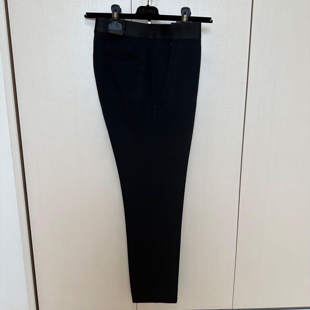 CELINE黒テーパードパンツ　フィービファイロ
