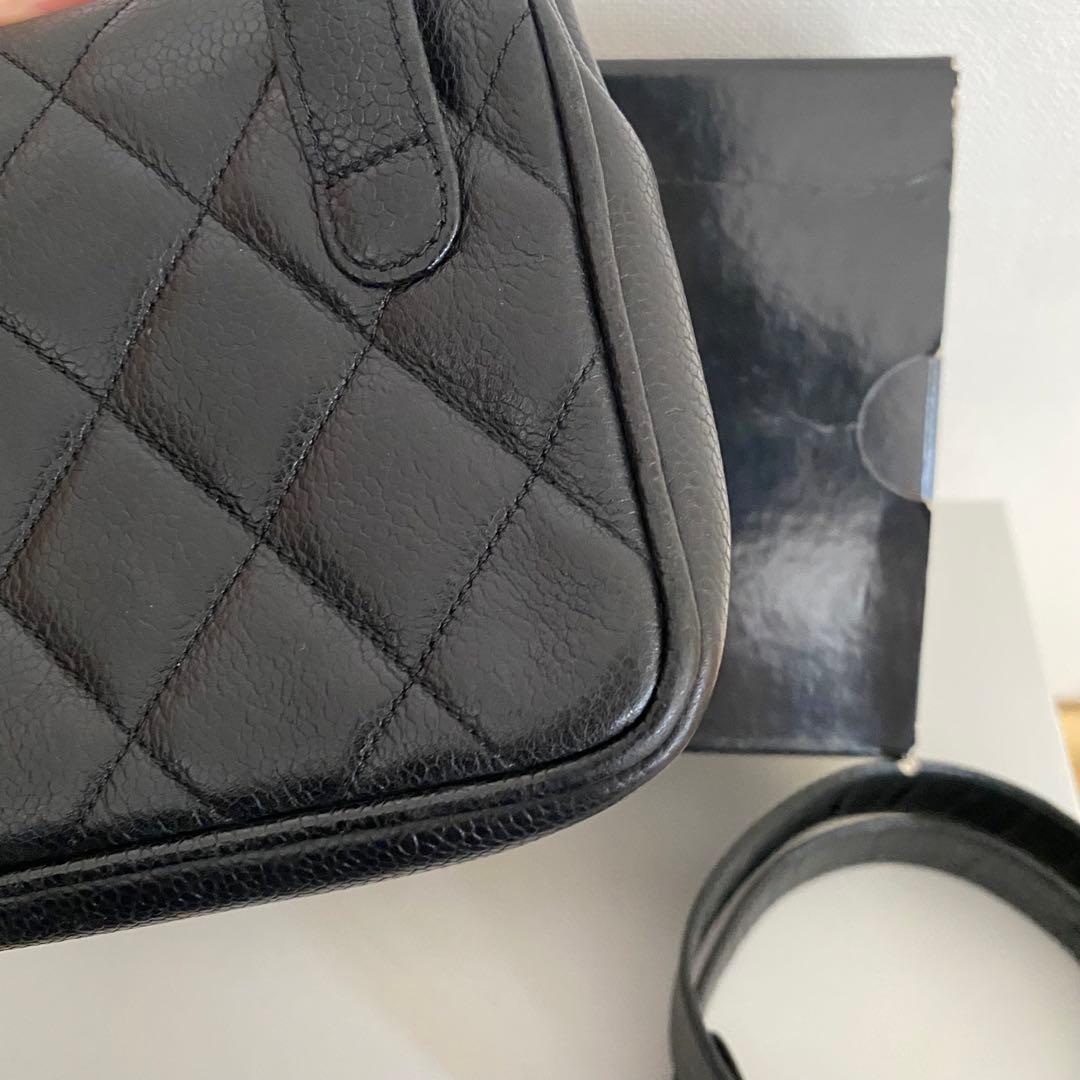 シャネル　ウエストポーチ マトラッセ キャビアスキン