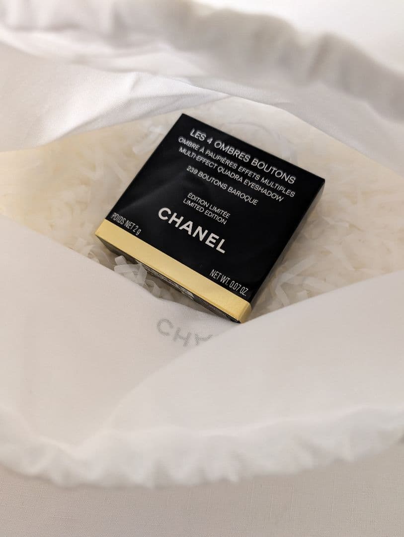 CHANEL レ キャトル オンブル ブトン 219 ブトン クチュール