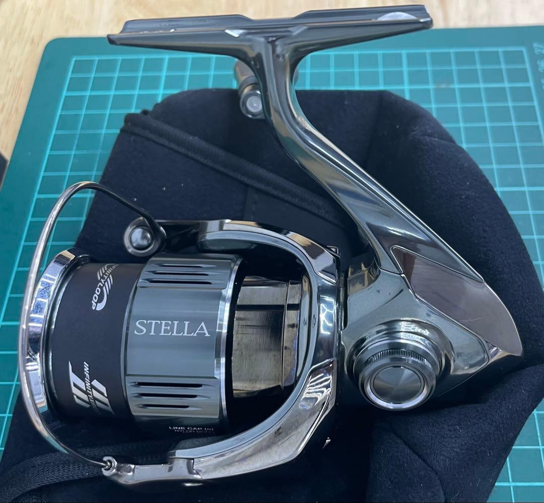 極美品！シマノ 22ステラ 2500SHG スピニングリール