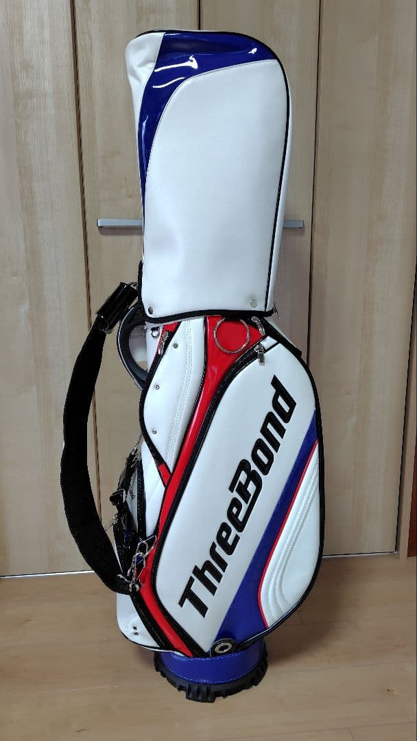 申ジエモデル　　ThreeBond キャディバッグ ホワイト/レッド/ブルー