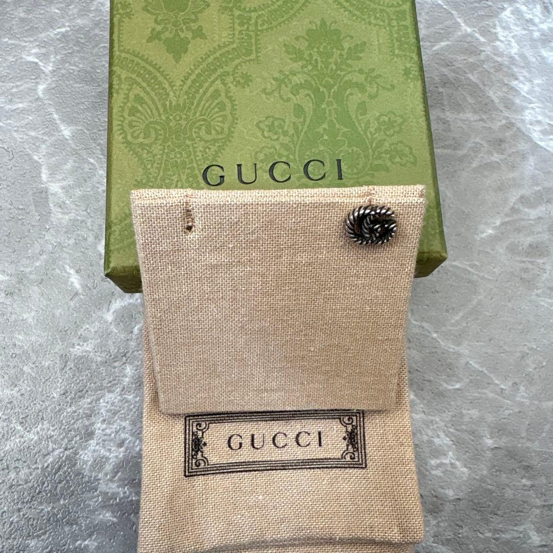 GUCCIグッチ ダブルGピアス