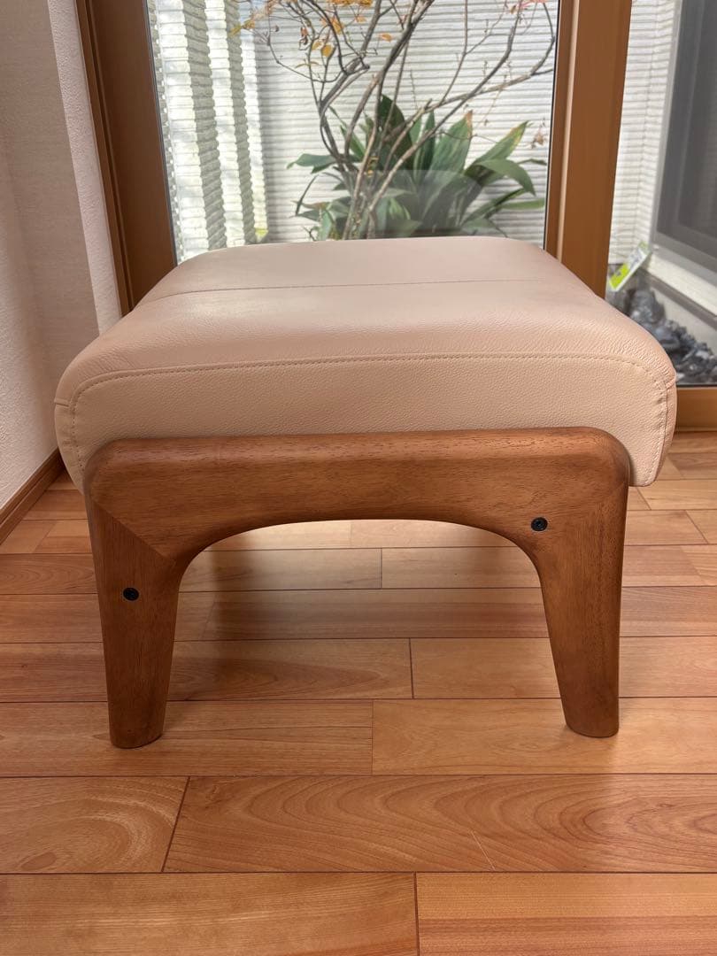 スツール　クリーム色　カリモク家具　日本製