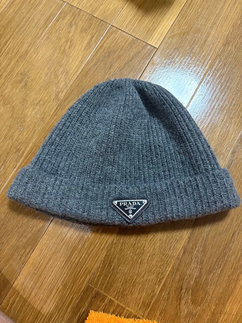 PRADA プラダ ニット帽 ビーニー カシミヤ混グレー 付属品あり - メルカリ