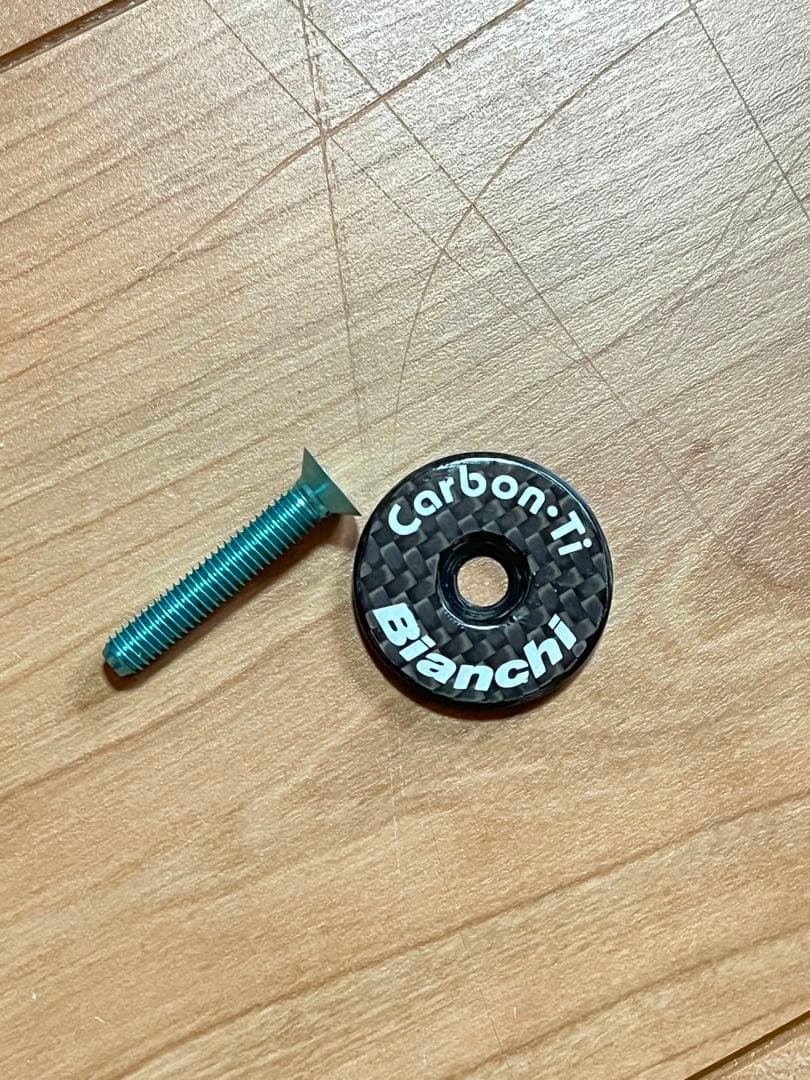 Bianchi ビアンキ　Carbon-Ti カーボントップキャップ