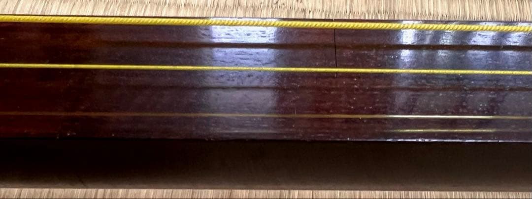 津軽三味線　高級紅木 金細 綾杉胴 鼈甲 津軽塗胴掛 両面新皮　美品