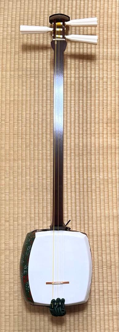 津軽三味線　高級紅木 金細 綾杉胴 鼈甲 津軽塗胴掛 両面新皮　美品