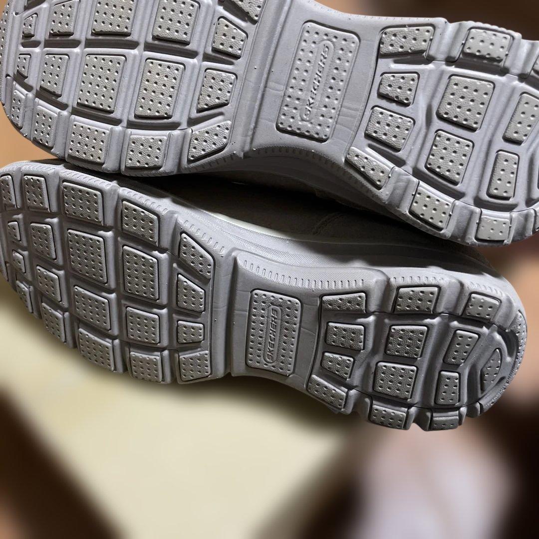 スケッチャーズ 25.5 スリップインズ ムートン ウォータープルーフ