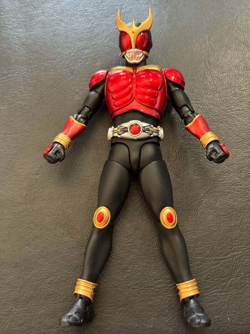S.H.Figuarts 真骨彫製法 仮面ライダークウガ(ディケイド ver.)