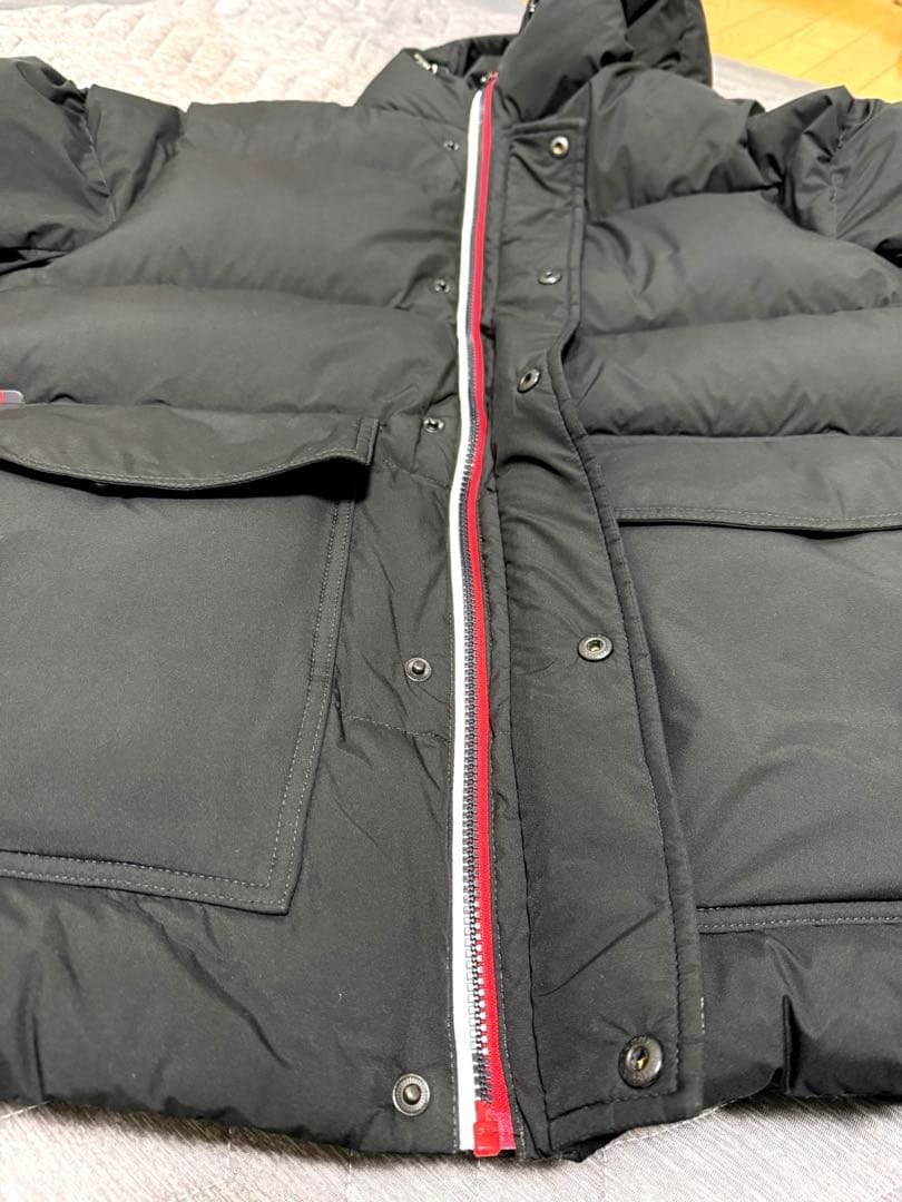 【美品】 正規店　ブラックダウンジャケット　Lサイズ