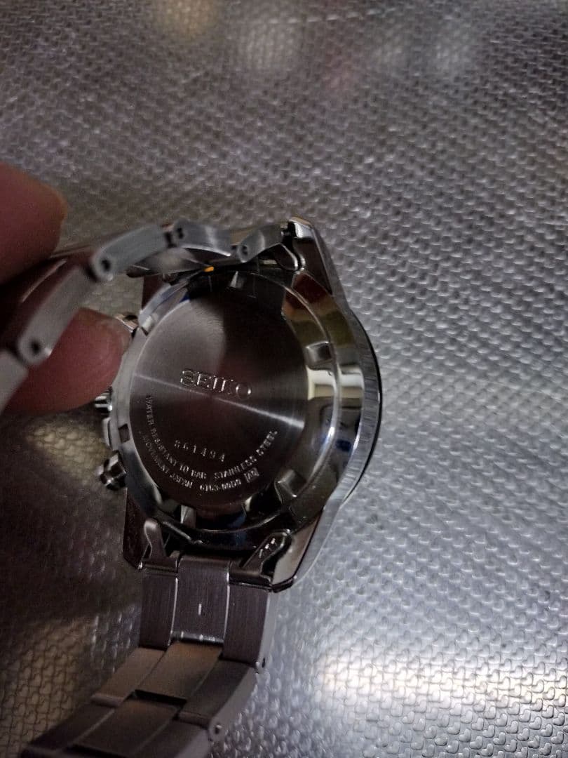 SEIKO クロノグラフ 腕時計ブラックダイヤル　１０気圧防水