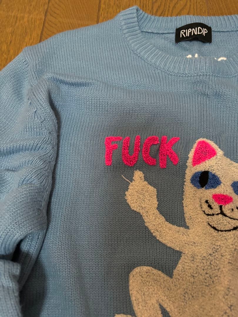 RIPNDIP 猫刺繍 ニットセーター 水色 - メルカリ