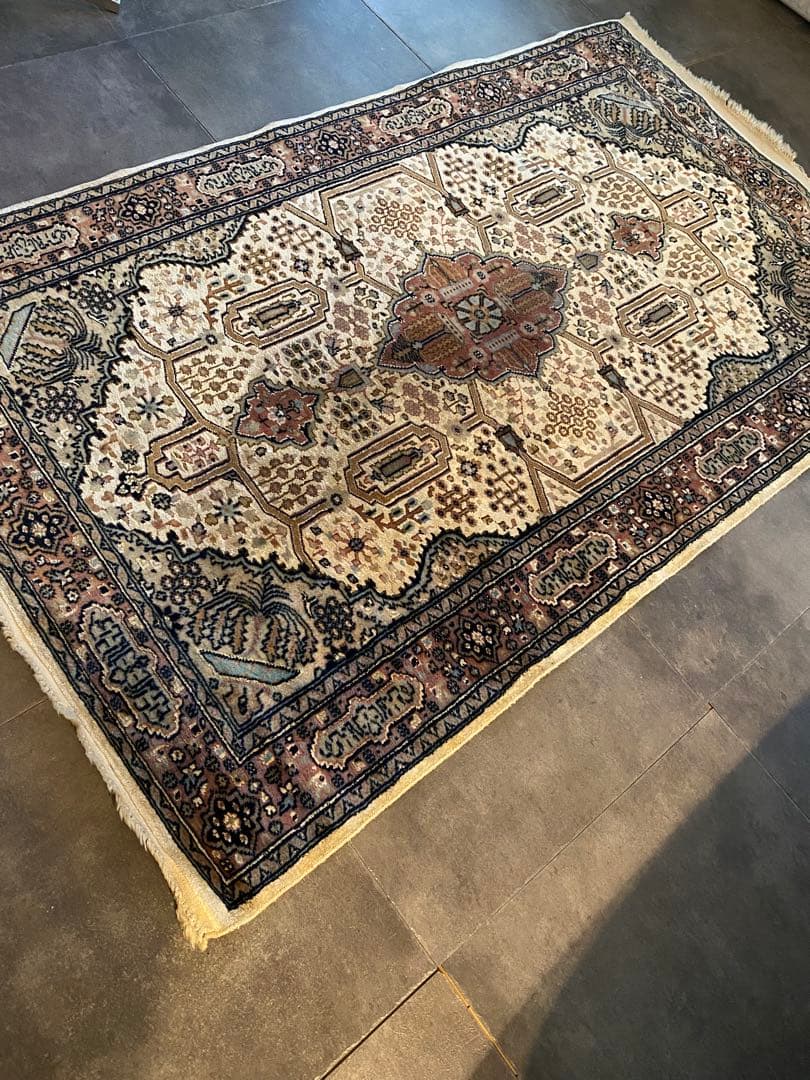 【美品】パキスタン製/絨毯/155x95