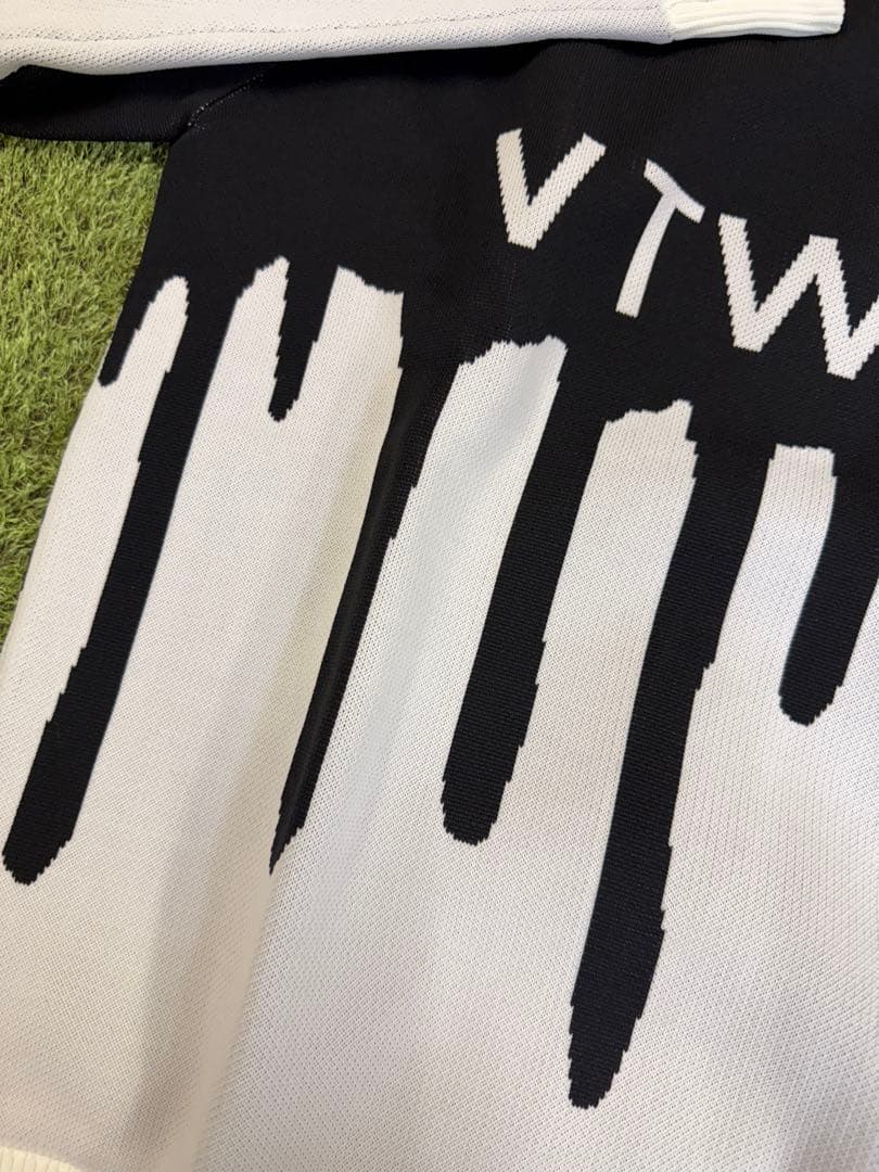 ¥28,600新品正規品【V12/XL裏地付きクルーネックニット長袖カットソー