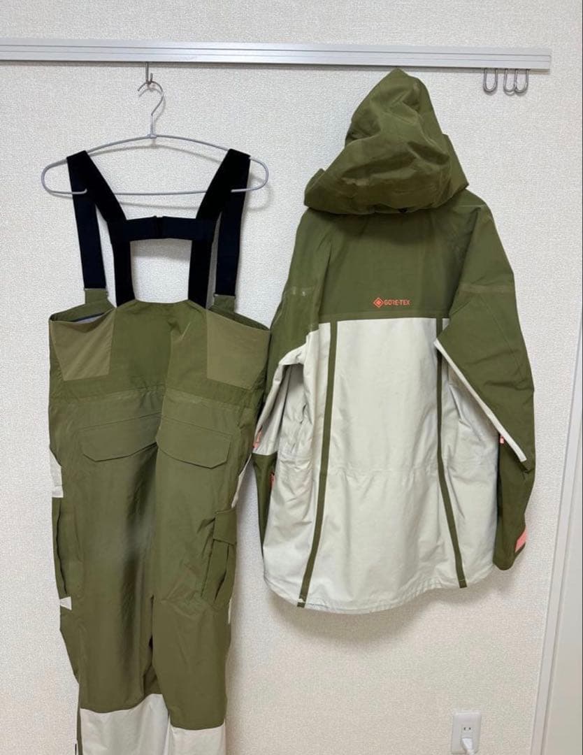 BURTON GORE-TEX ジャケットとビブパンツセット S