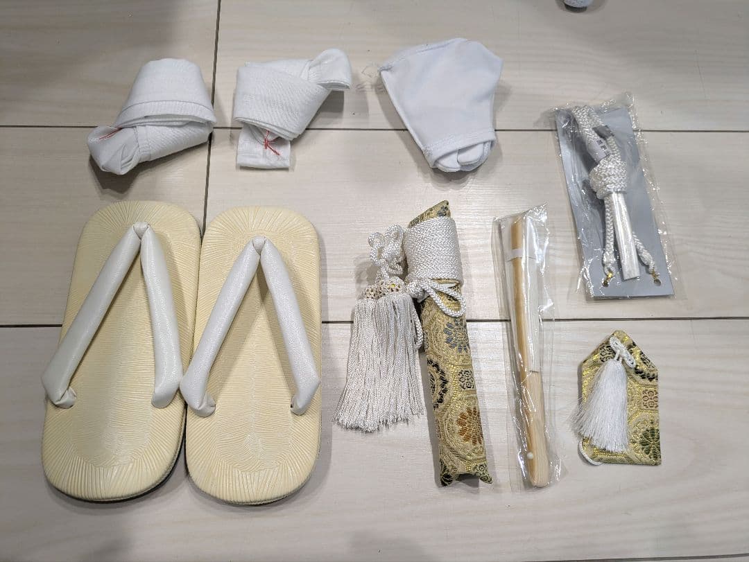 5歳用　着物セット　袴　肩上げ済み 和柄 草履付き　七五三